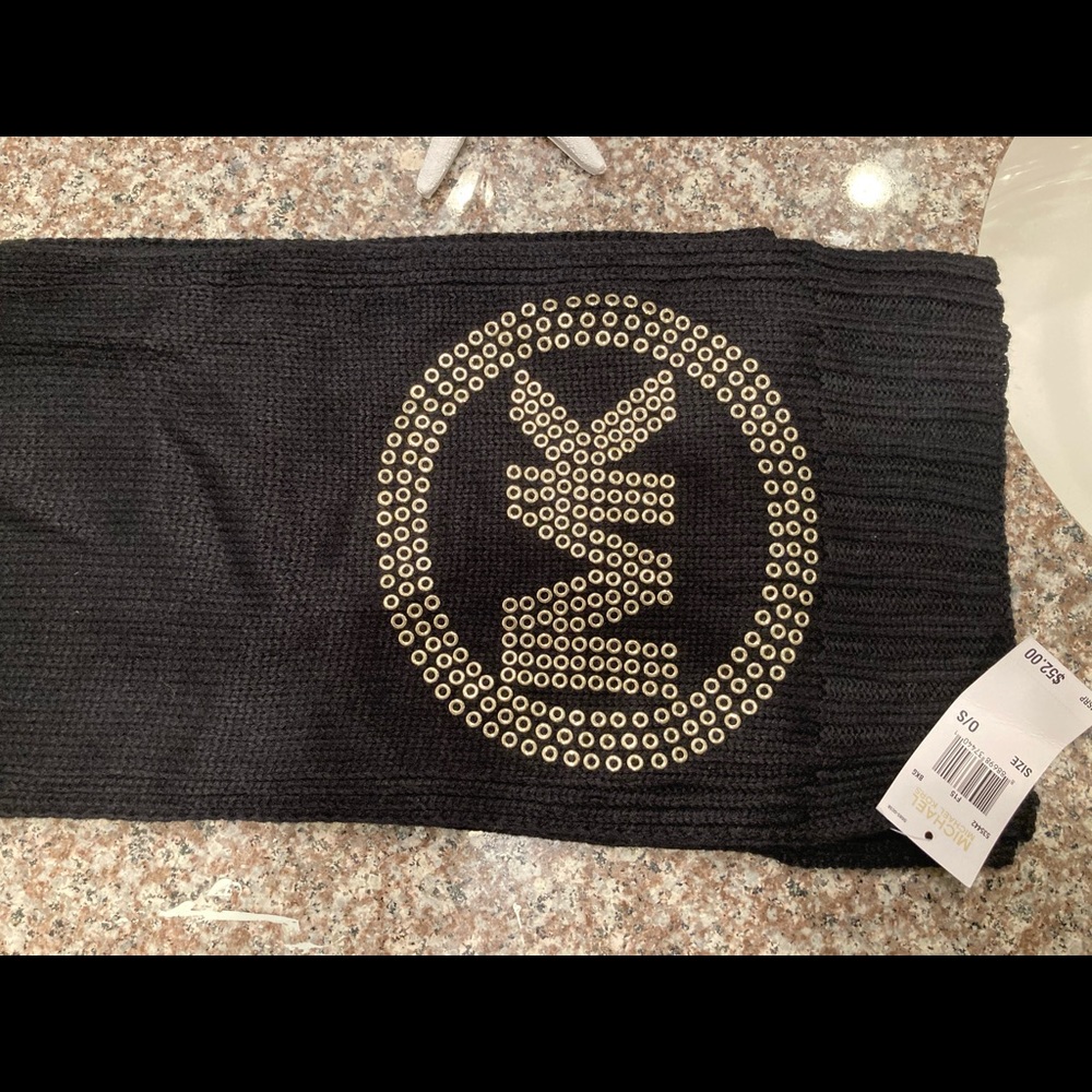 Michael Kohts new scarf